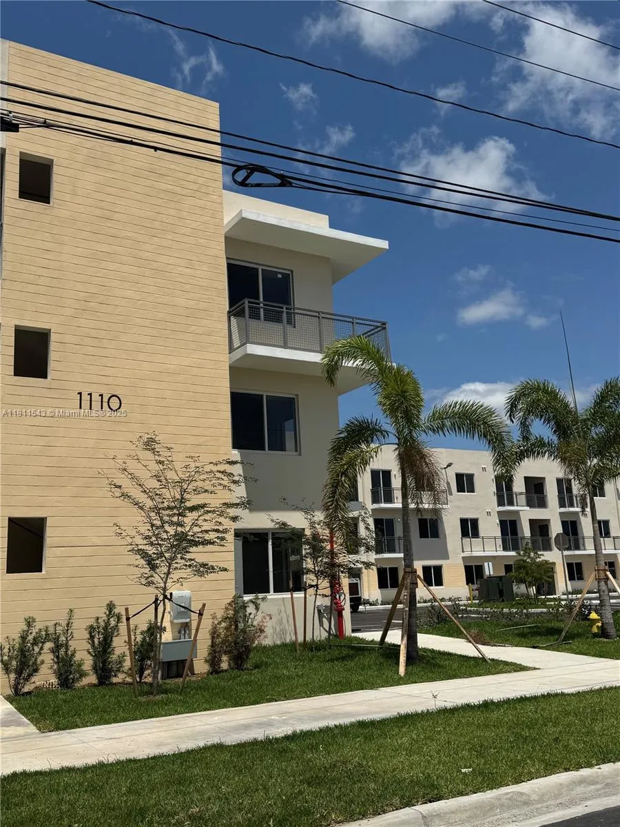 1010 SW 69th Ave #104 Miami, FL 33144