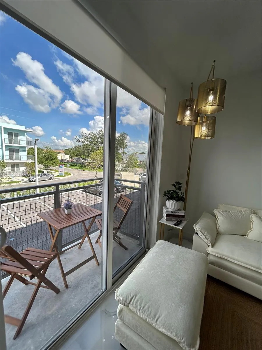 1010 SW 69th Ave #104 Miami, FL 33144