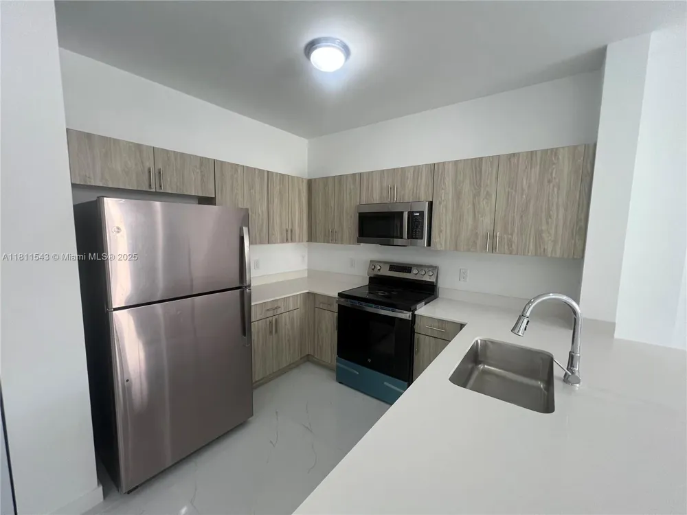 1010 SW 69th Ave #104 Miami, FL 33144