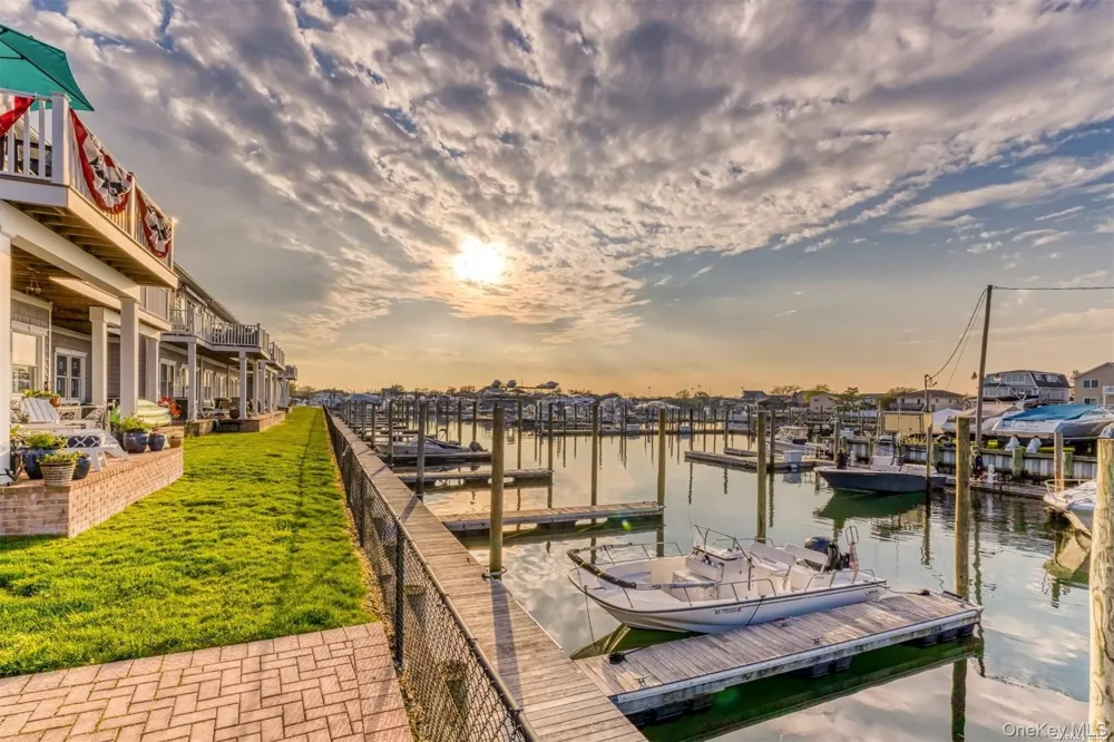 7 Ocean Watch Court Freeport, NY 11520
