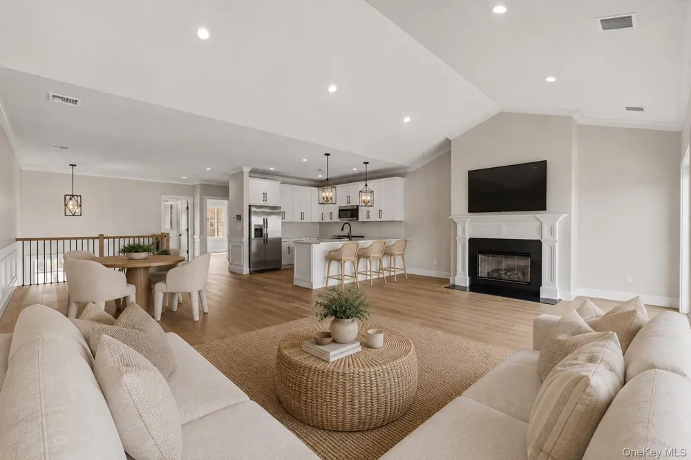12 Ocean Watch Court Freeport, NY 11520