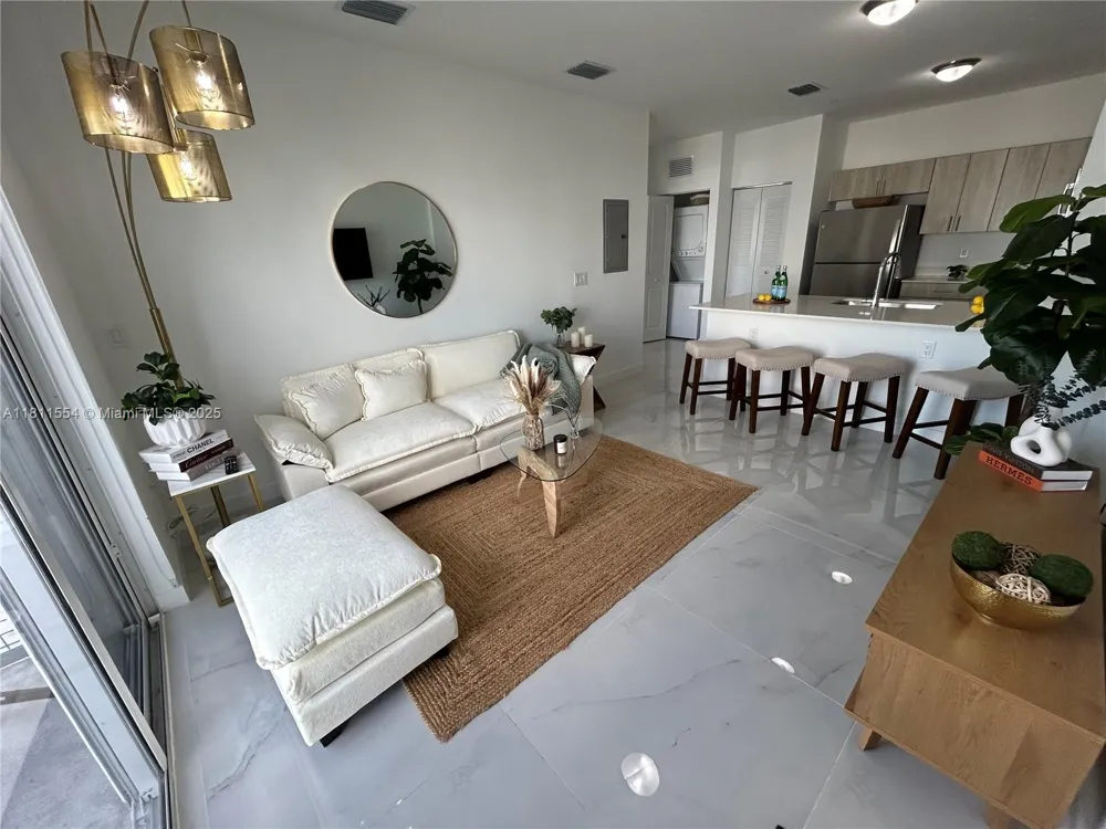 1010 SW 69th Ave #212 Miami, FL 33144