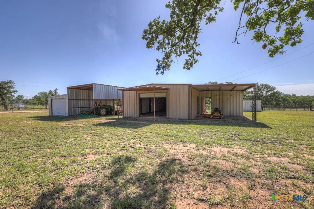 82 Bell Mountain Road Fredericksburg, TX 78675