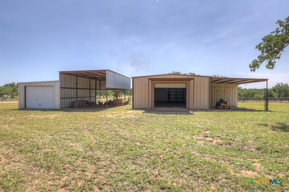 82 Bell Mountain Road Fredericksburg, TX 78675