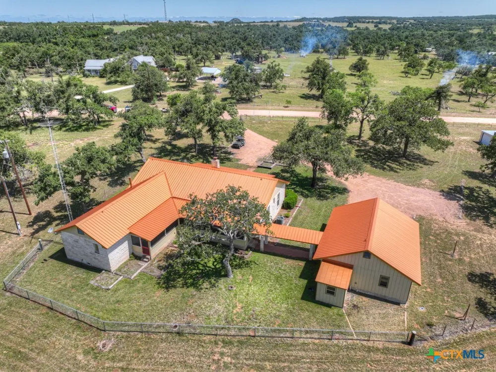 82 Bell Mountain Road Fredericksburg, TX 78675
