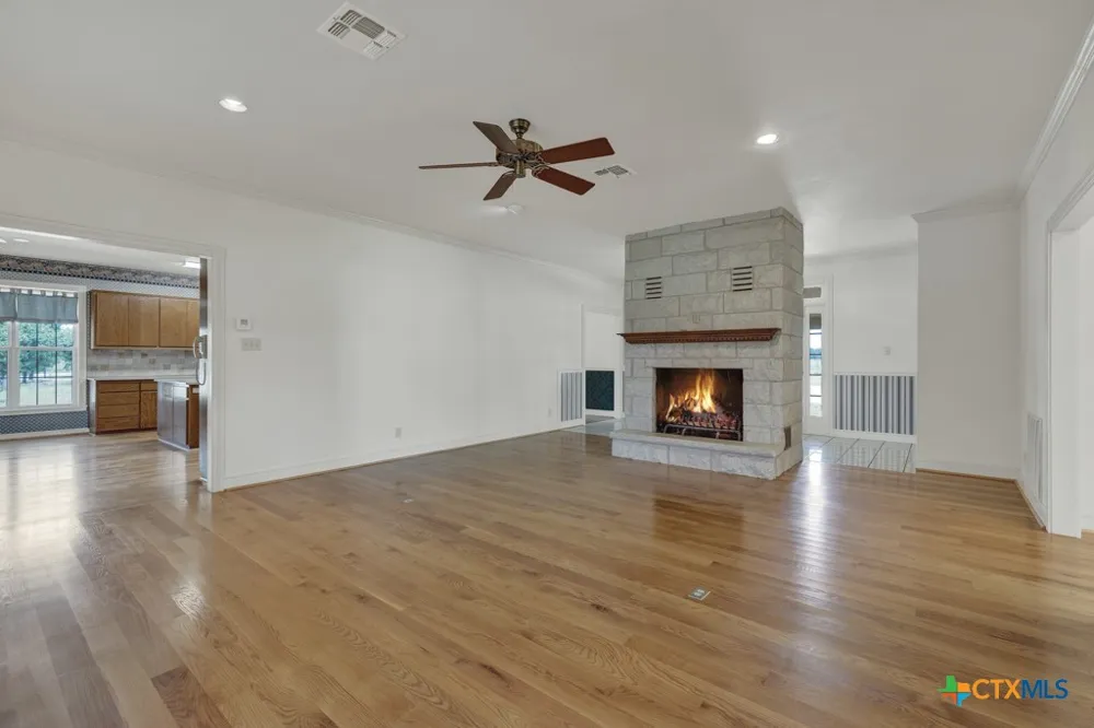 82 Bell Mountain Road Fredericksburg, TX 78675