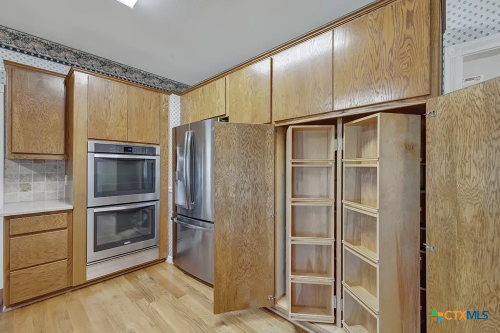 82 Bell Mountain Road Fredericksburg, TX 78675