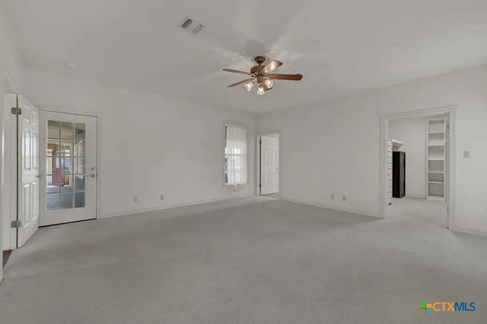 82 Bell Mountain Road Fredericksburg, TX 78675