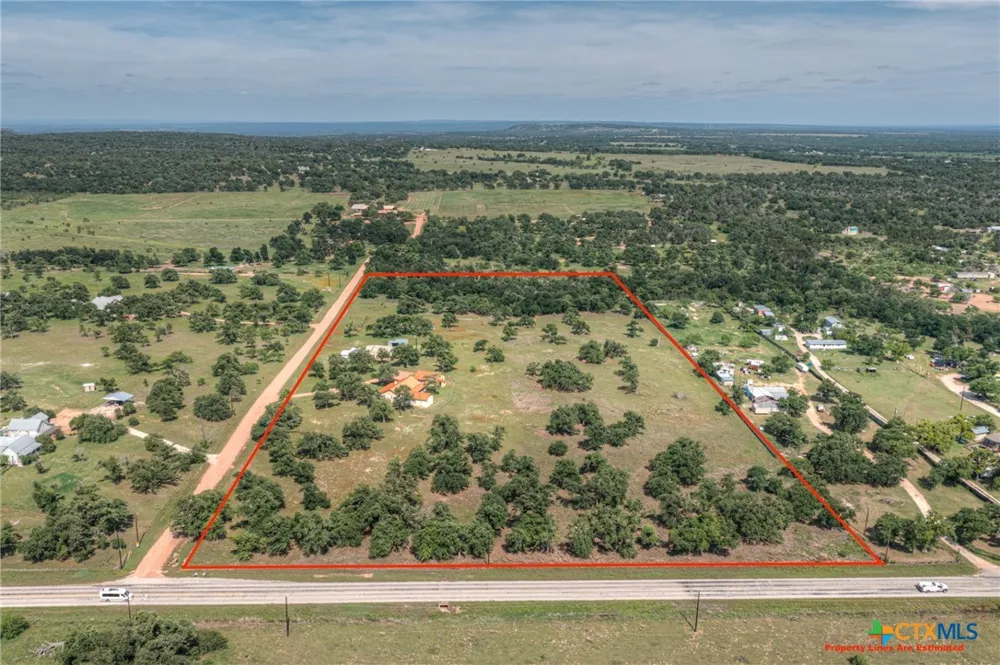 82 Bell Mountain Road Fredericksburg, TX 78675