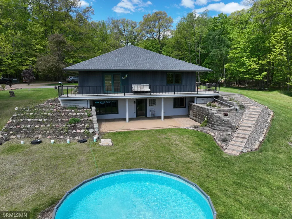 3004 370th Avenue Sandstone, MN 55072