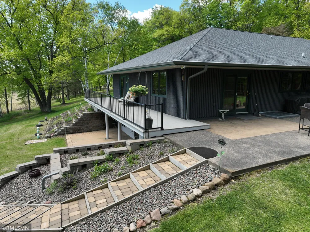 3004 370th Avenue Sandstone, MN 55072