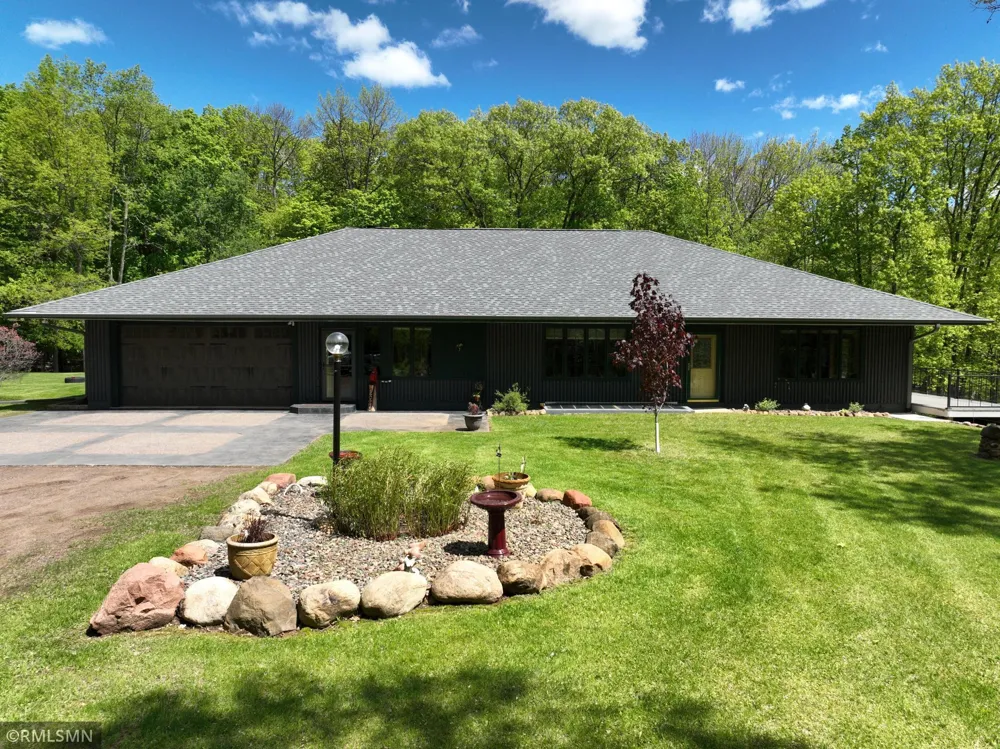 3004 370th Avenue Sandstone, MN 55072