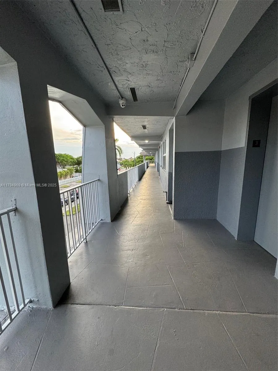 11195 SW 1st St #314 Sweetwater, FL 33174