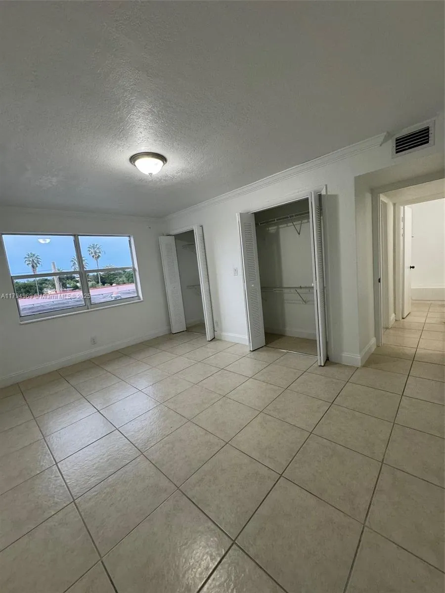 11195 SW 1st St #314 Sweetwater, FL 33174