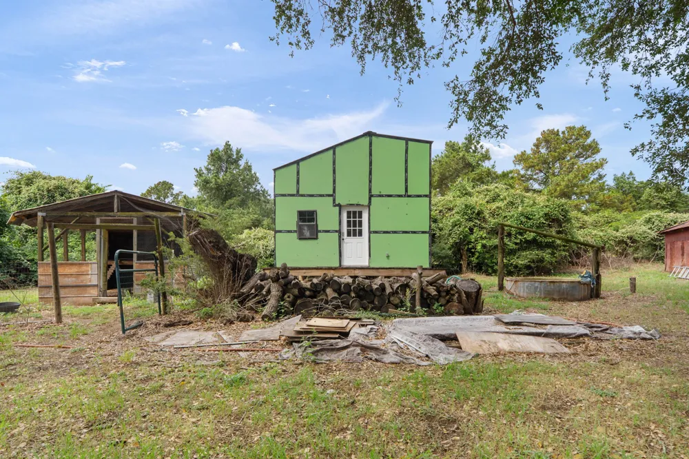 10843 Us Highway 90 W Harwood, TX 78632