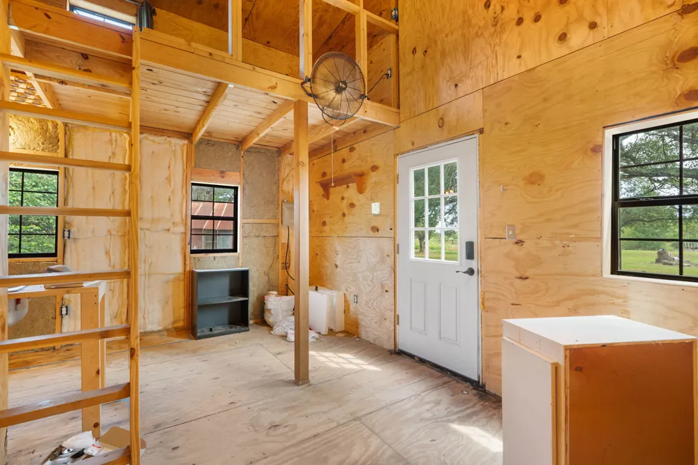 10843 Us Highway 90 W Harwood, TX 78632