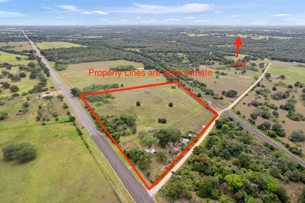 10843 Us Highway 90 W Harwood, TX 78632