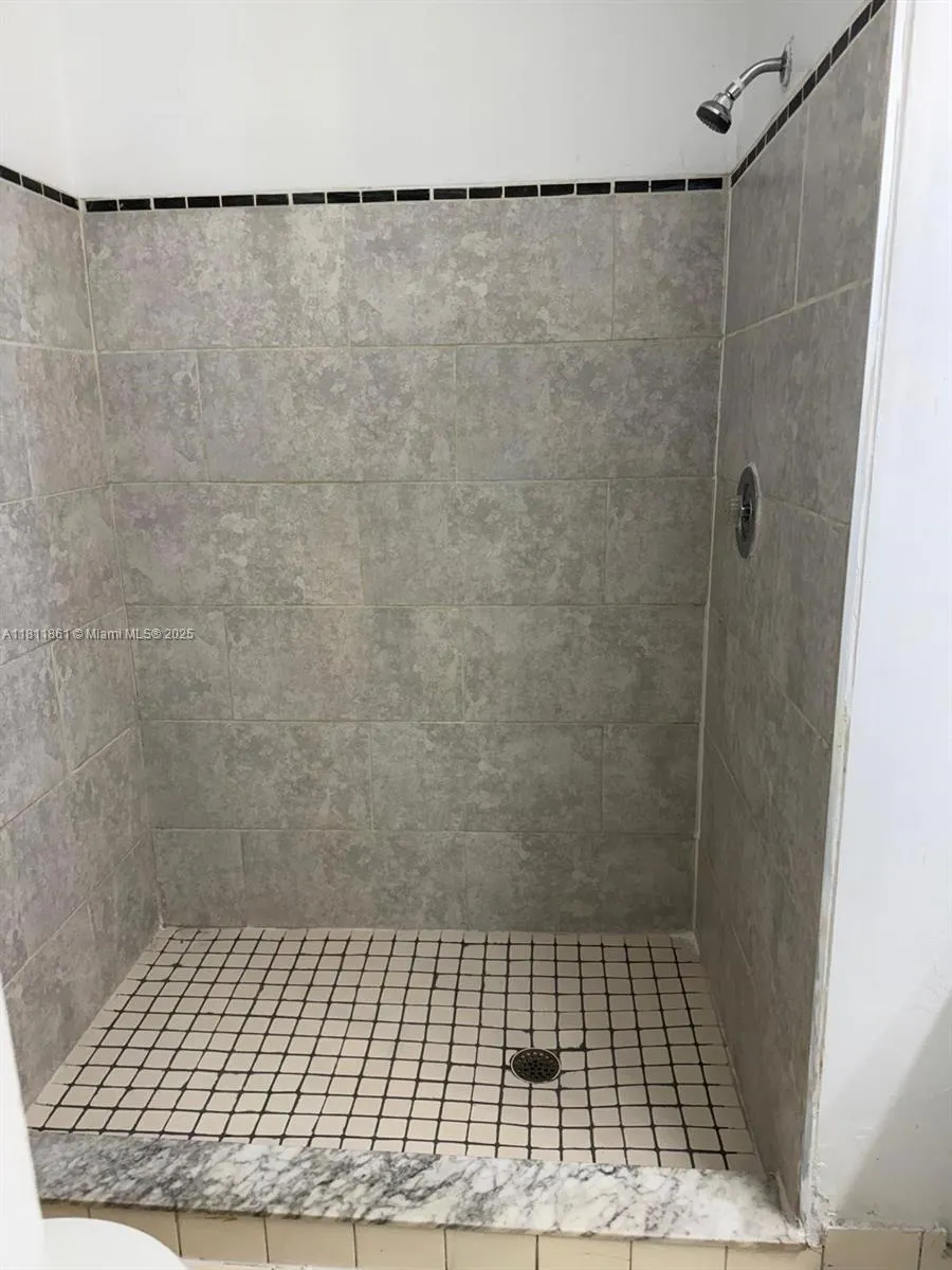 6023 10th Ave N #215 Green Acres, FL 33463