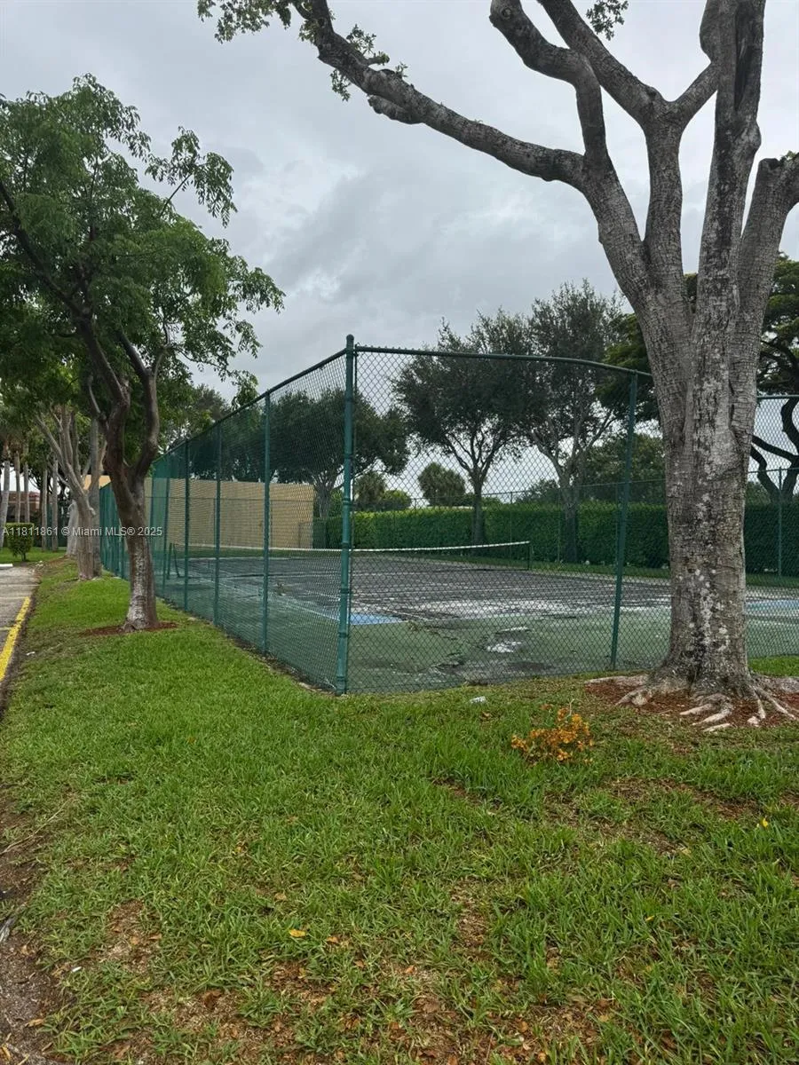 6023 10th Ave N #215 Green Acres, FL 33463
