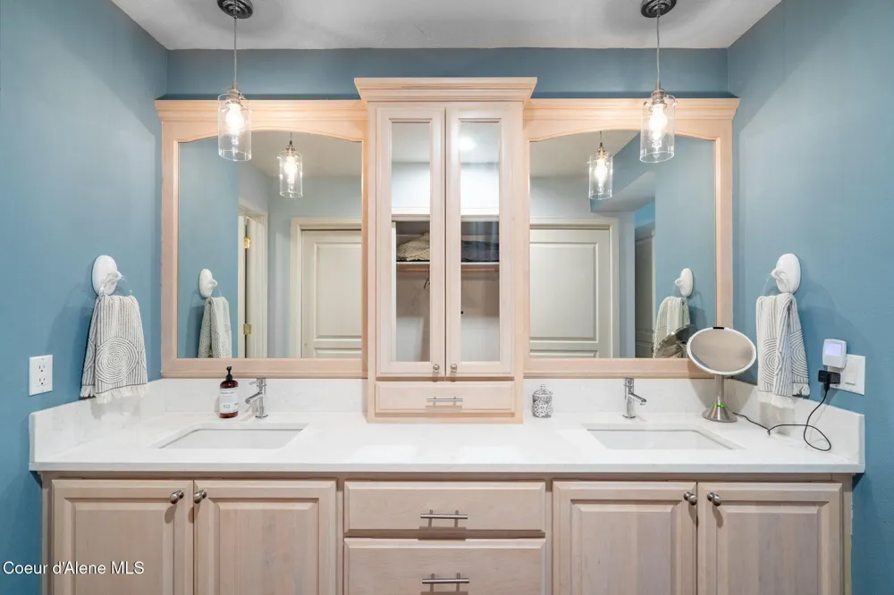 4797 S Arrow Point Drive #104 Harrison, ID 83833
