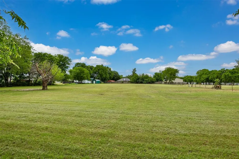 322 E Division Street Muenster, TX 76252