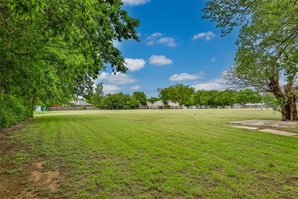 322 E Division Street Muenster, TX 76252