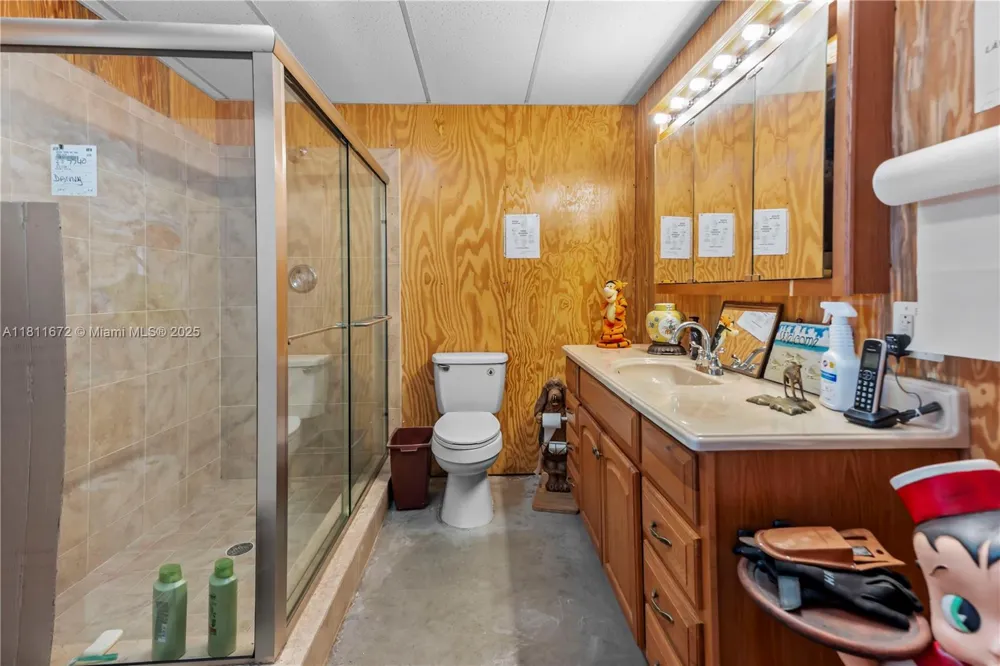 4077 SW 121st Ter Davie, FL 33330