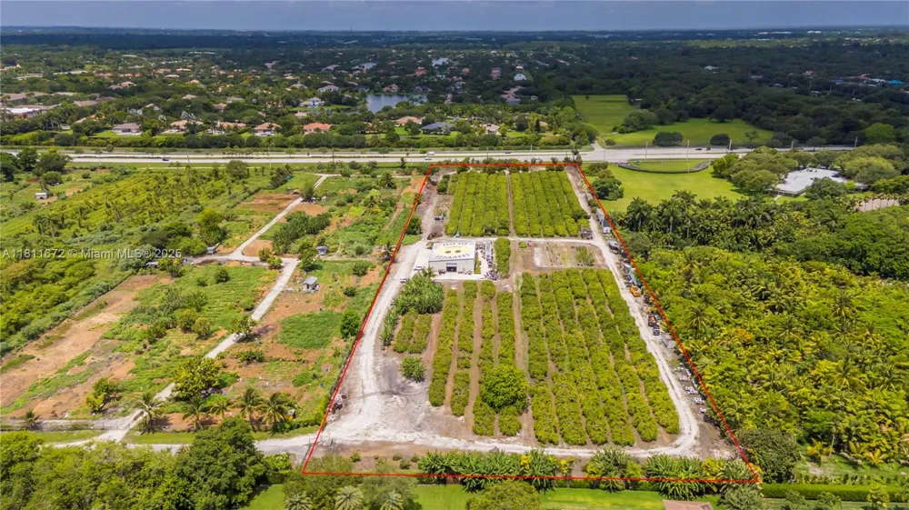 4077 SW 121st Ter Davie, FL 33330