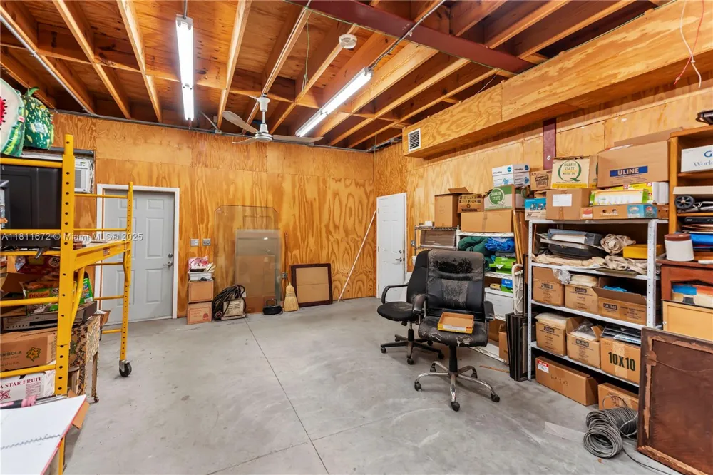 4077 SW 121st Ter Davie, FL 33330