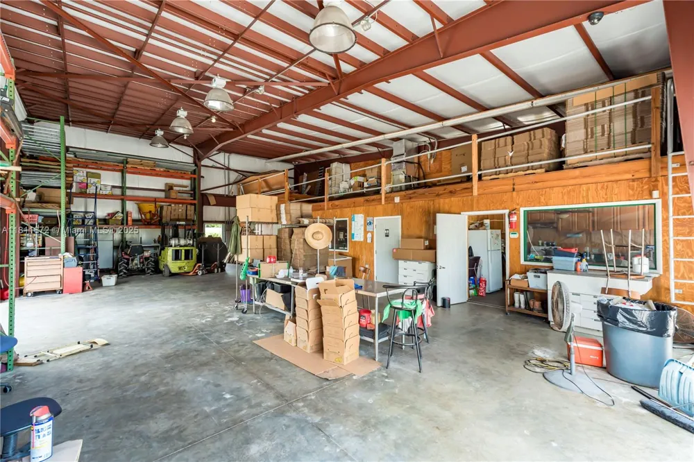 4077 SW 121st Ter Davie, FL 33330