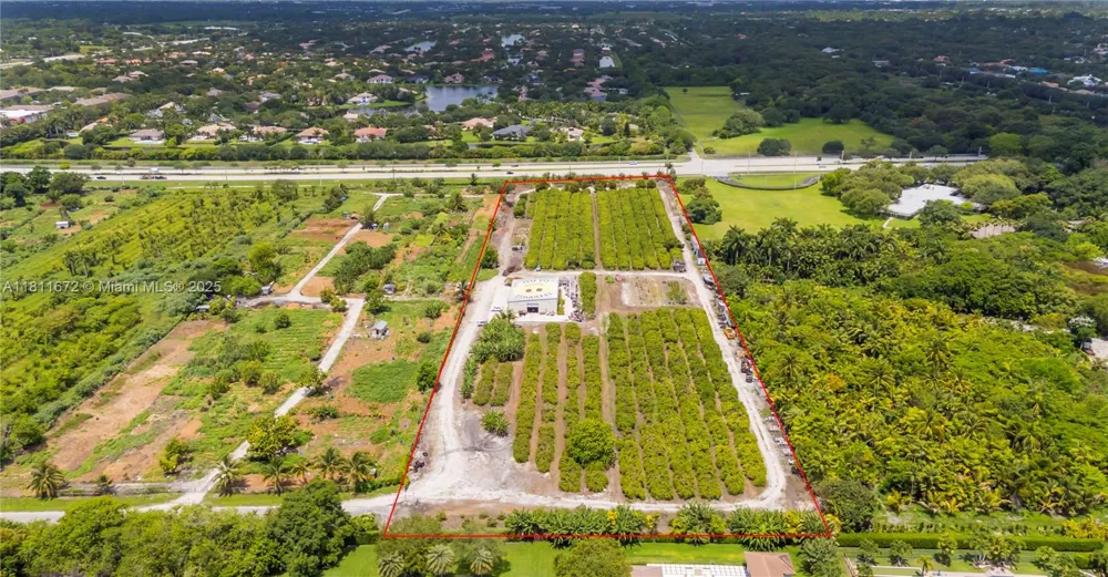 4077 SW 121st Ter Davie, FL 33330
