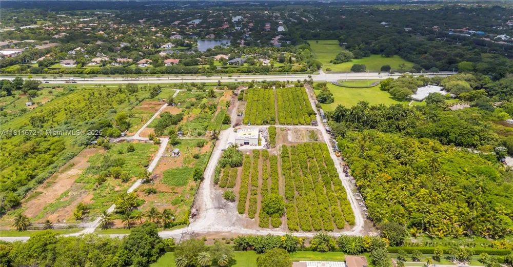 4077 SW 121st Ter Davie, FL 33330