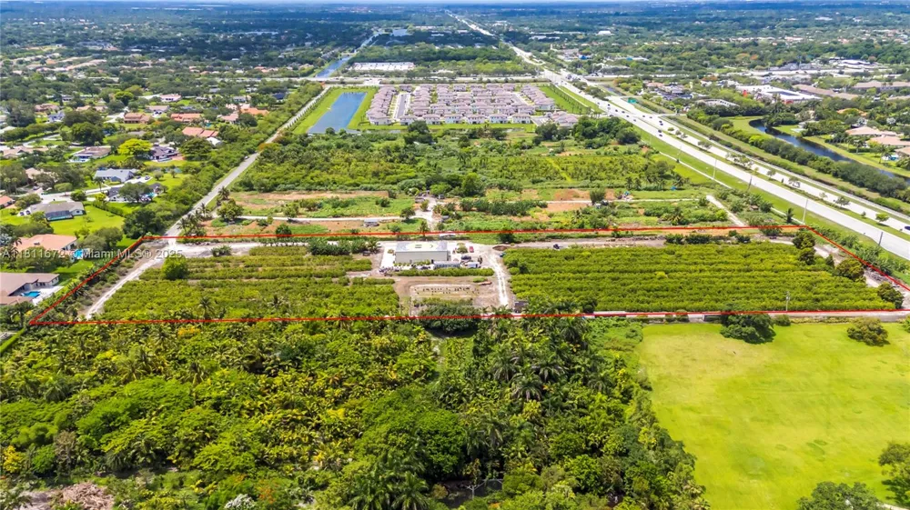 4077 SW 121st Ter Davie, FL 33330
