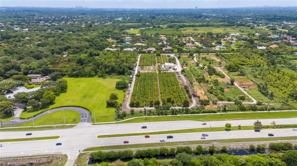 4077 SW 121st Ter Davie, FL 33330