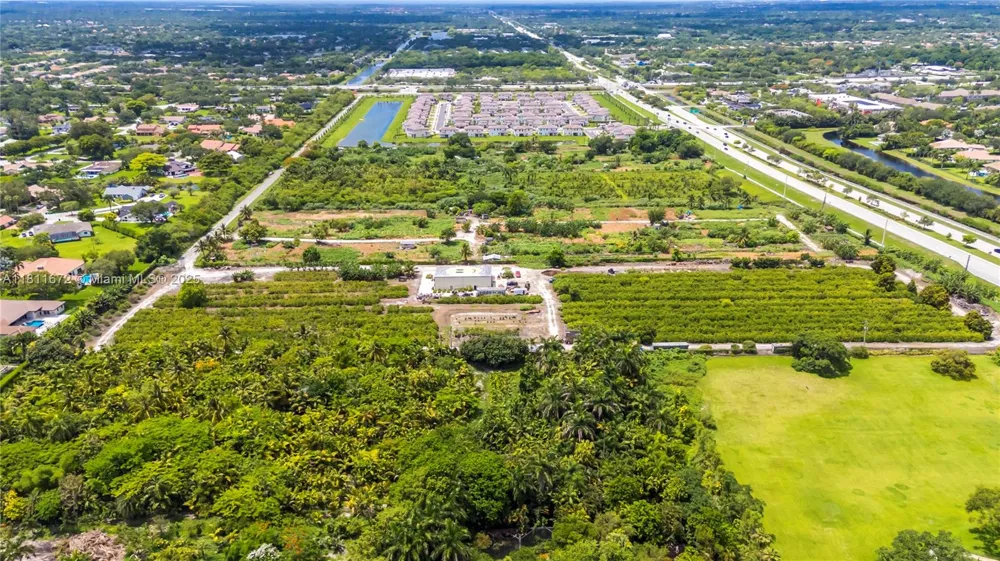 4077 SW 121st Ter Davie, FL 33330