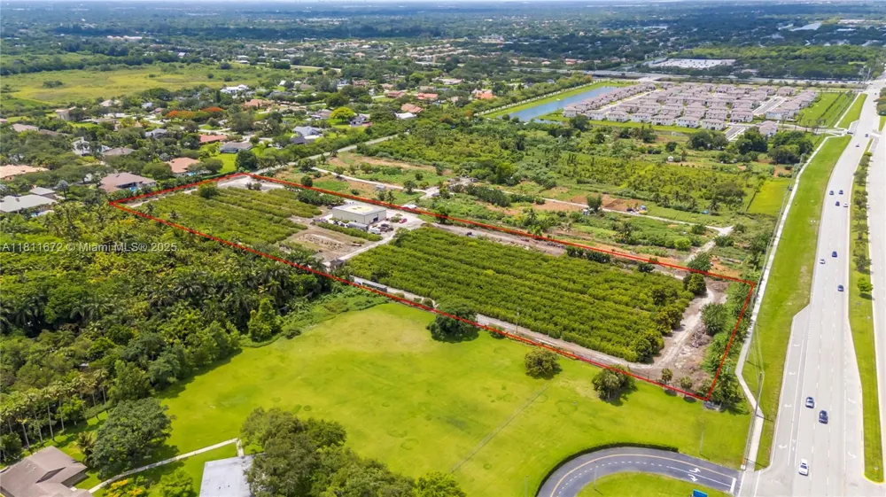 4077 SW 121st Ter Davie, FL 33330