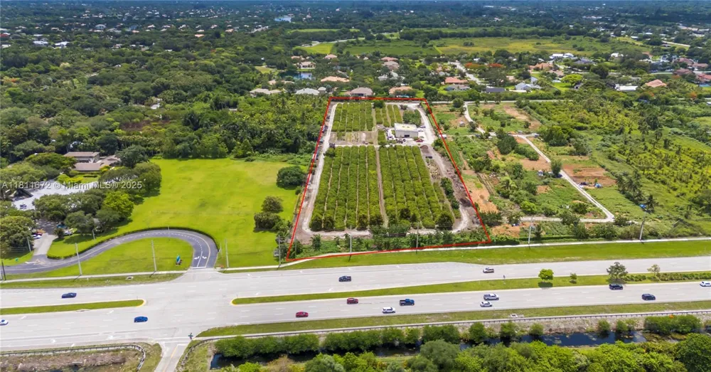 4077 SW 121st Ter Davie, FL 33330