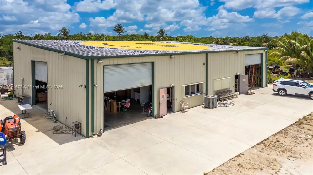 4077 SW 121st Ter Davie, FL 33330