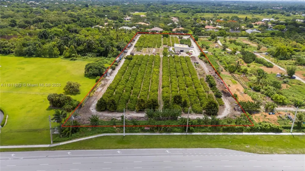4077 SW 121st Ter Davie, FL 33330