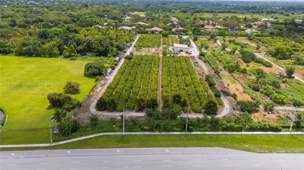 4077 SW 121st Ter Davie, FL 33330