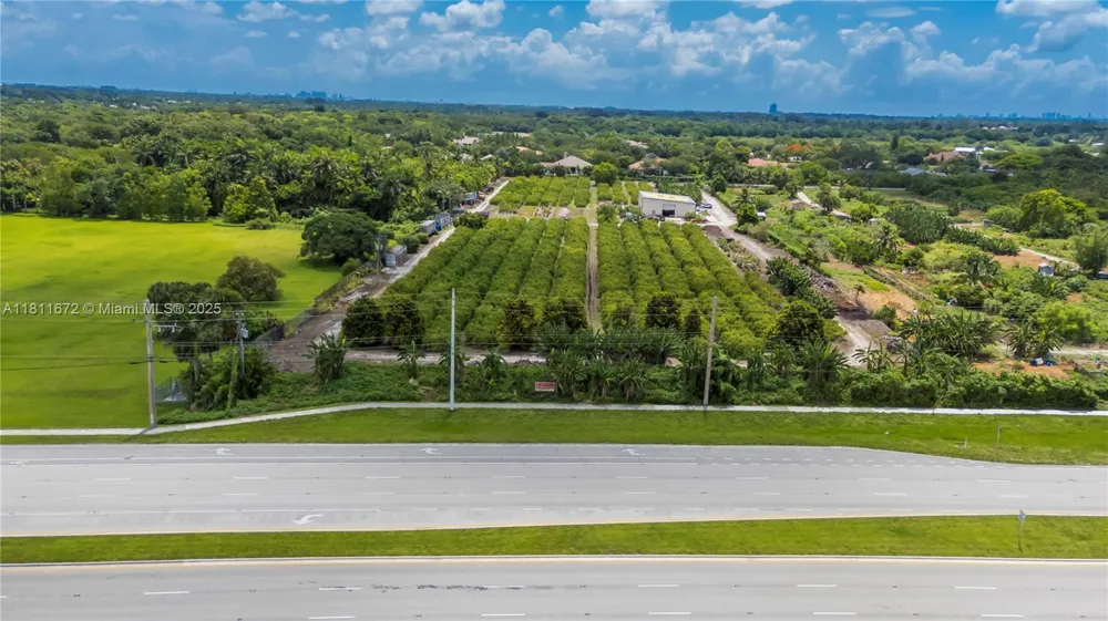 4077 SW 121st Ter Davie, FL 33330