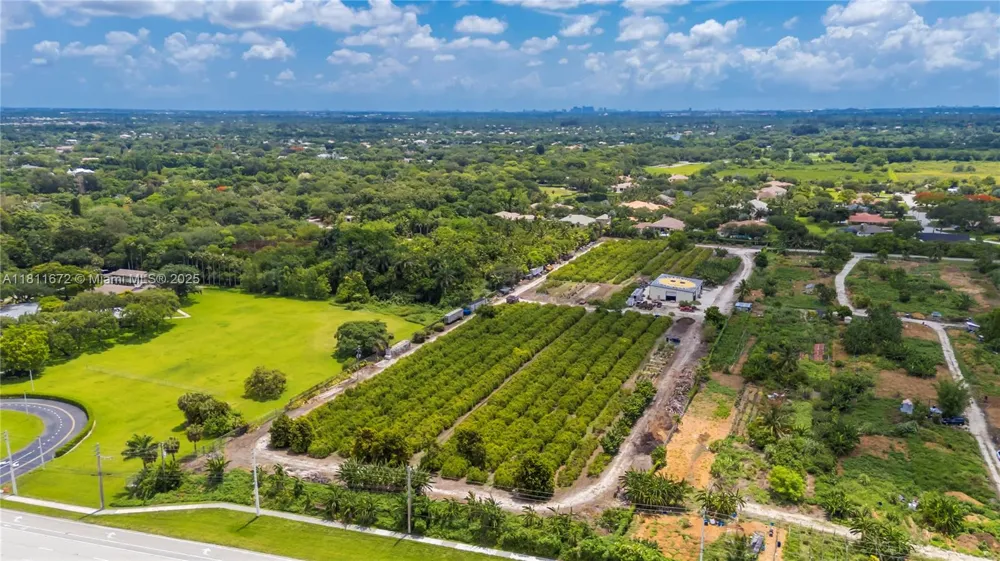 4077 SW 121st Ter Davie, FL 33330