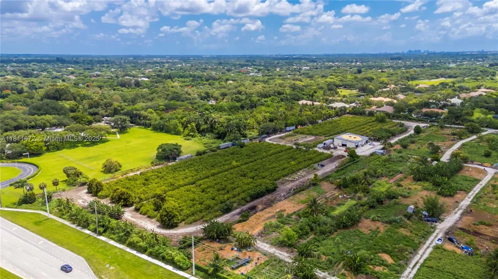 4077 SW 121st Ter Davie, FL 33330