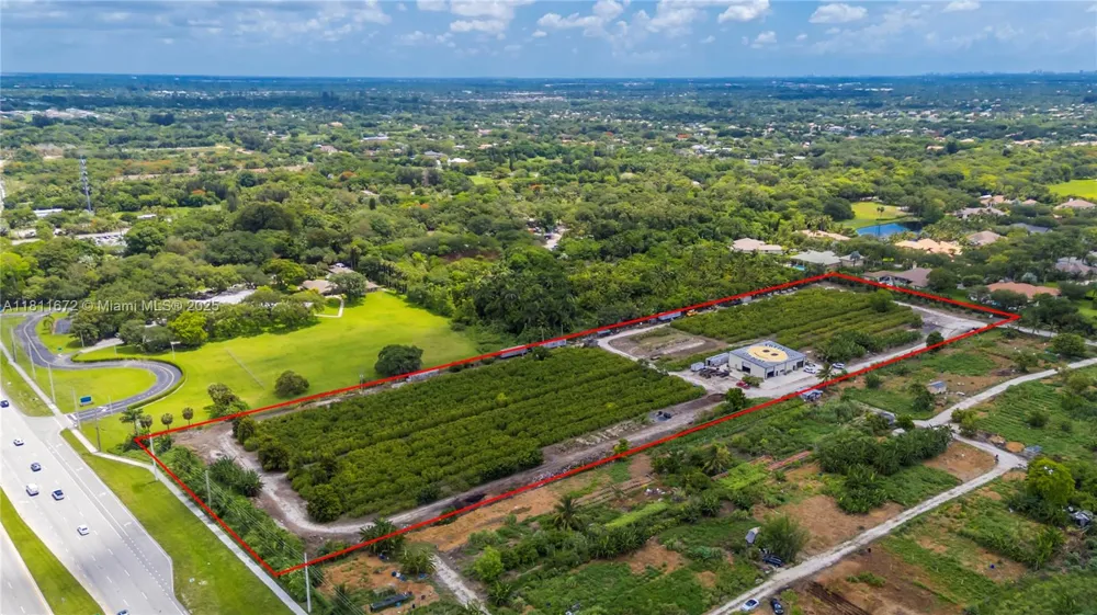4077 SW 121st Ter Davie, FL 33330
