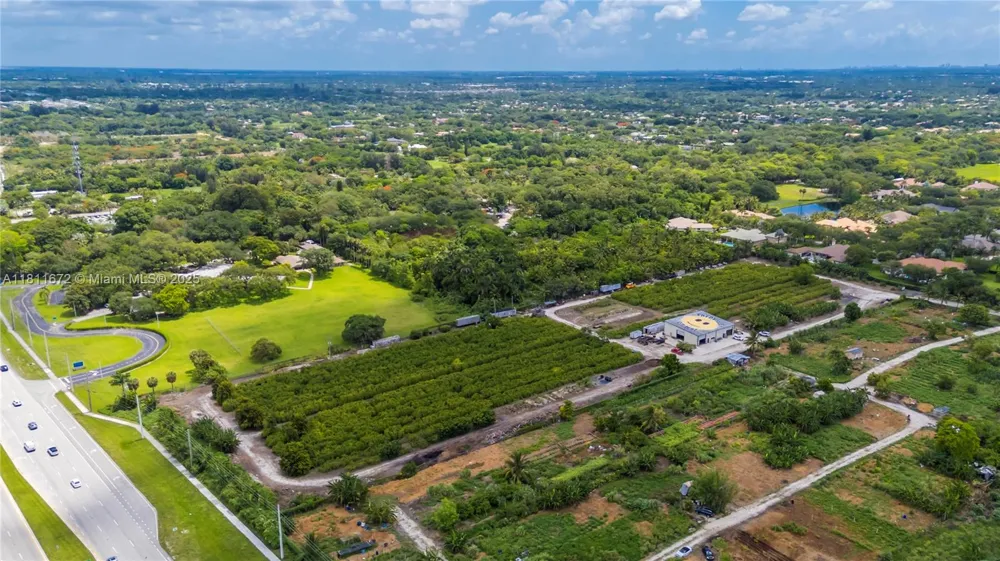 4077 SW 121st Ter Davie, FL 33330
