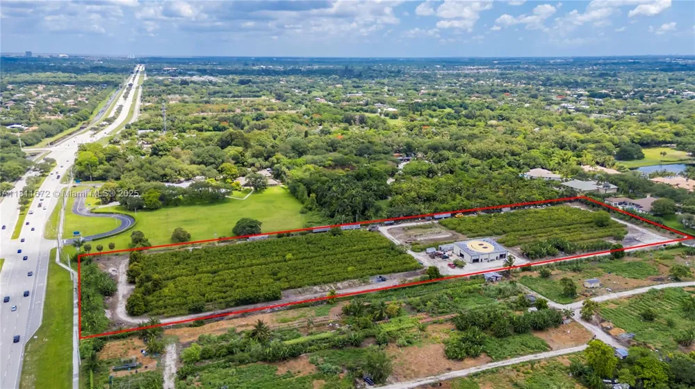 4077 SW 121st Ter Davie, FL 33330