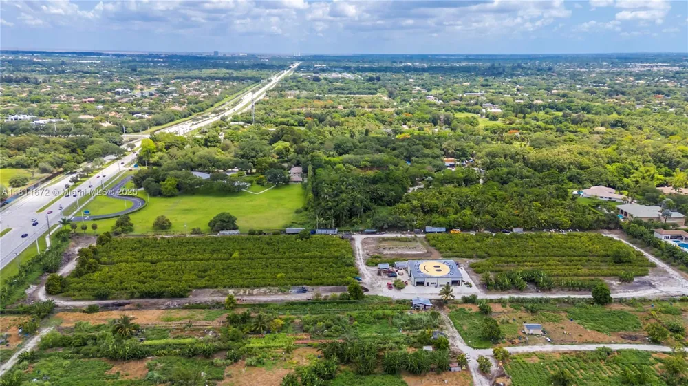 4077 SW 121st Ter Davie, FL 33330
