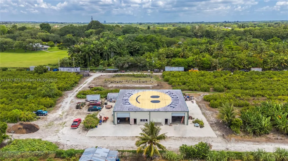 4077 SW 121st Ter Davie, FL 33330