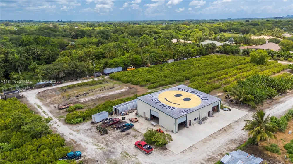 4077 SW 121st Ter Davie, FL 33330