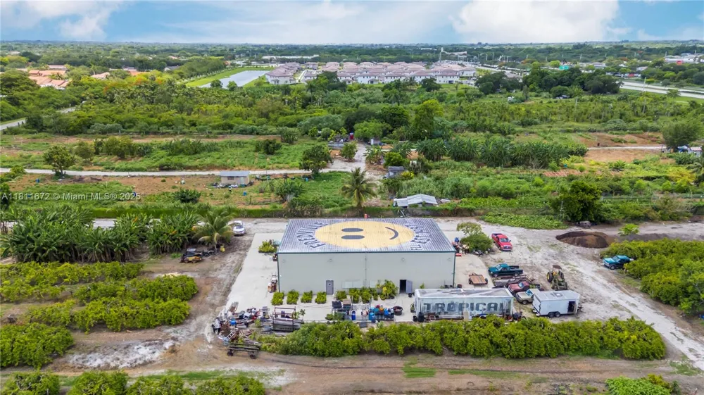 4077 SW 121st Ter Davie, FL 33330